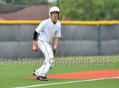 Thumbnail 3 in Dawson vs. Dodd City (UIL 1A Region 2 Area Playoff) photogallery.