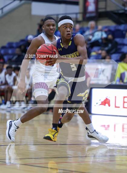 Thumbnail 2 in Mansfield Timberview vs. McKinney (Whataburger Tournament) photogallery.