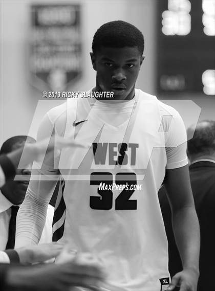 Thumbnail 3 in O'Fallon @ Belleville West (IHSA 1st Round Playoff) photogallery.