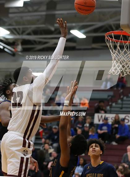 Thumbnail 1 in O'Fallon @ Belleville West (IHSA 1st Round Playoff) photogallery.