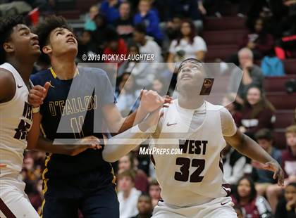 Thumbnail 2 in O'Fallon @ Belleville West (IHSA 1st Round Playoff) photogallery.