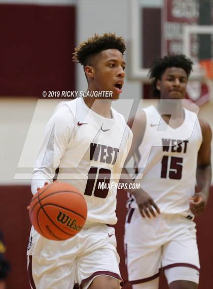 Thumbnail 3 in O'Fallon @ Belleville West (IHSA 1st Round Playoff) photogallery.
