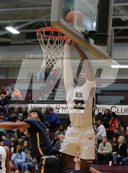 Thumbnail 3 in O'Fallon @ Belleville West (IHSA 1st Round Playoff) photogallery.
