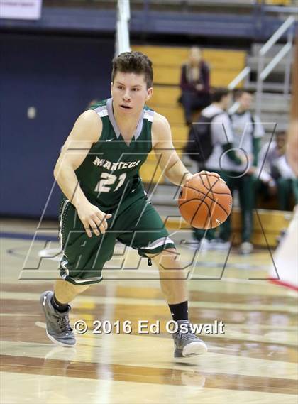 Thumbnail 3 in Manteca vs. Berkeley (MaxPreps MLK Classic) photogallery.