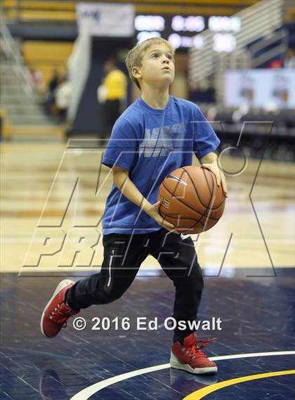 Thumbnail 1 in Manteca vs. Berkeley (MaxPreps MLK Classic) photogallery.