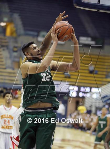 Thumbnail 3 in Manteca vs. Berkeley (MaxPreps MLK Classic) photogallery.