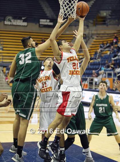 Thumbnail 2 in Manteca vs. Berkeley (MaxPreps MLK Classic) photogallery.
