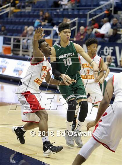 Thumbnail 1 in Manteca vs. Berkeley (MaxPreps MLK Classic) photogallery.