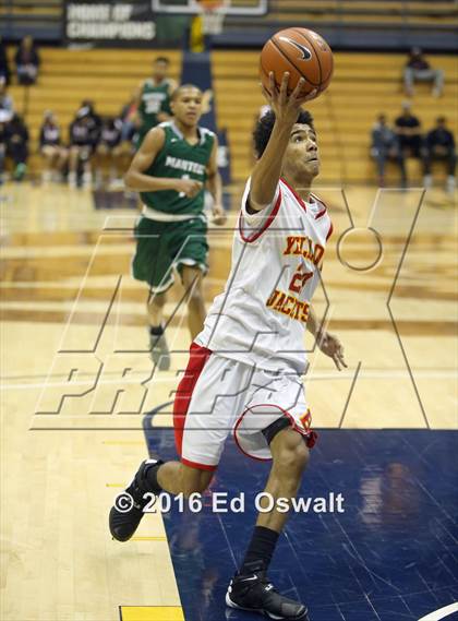 Thumbnail 3 in Manteca vs. Berkeley (MaxPreps MLK Classic) photogallery.