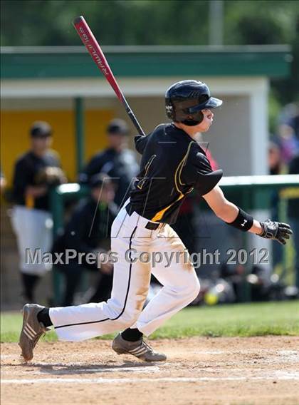 Thumbnail 2 in Honeoye Falls-Lima @ Batavia (NYSPHSAA Section 5 Class A Final) photogallery.