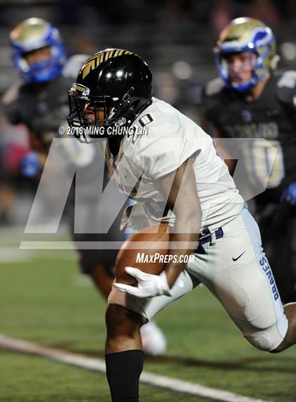 Thumbnail 3 in Santa Margarita vs. St. John Bosco photogallery.