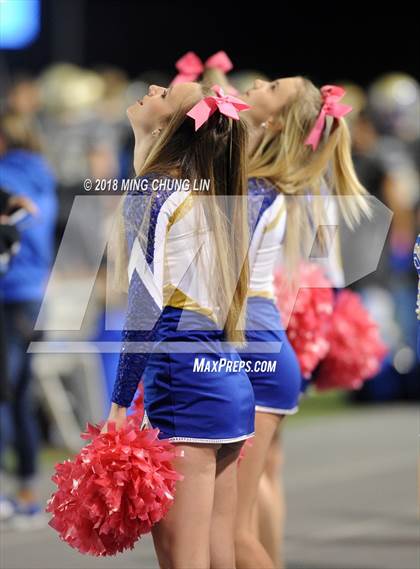 Thumbnail 3 in Santa Margarita vs. St. John Bosco photogallery.