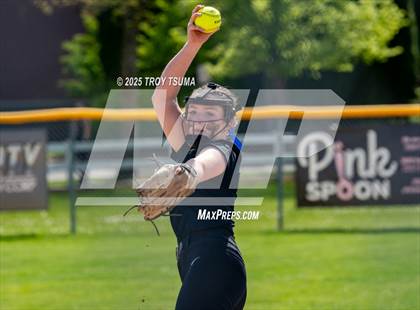 Thumbnail 2 in Valley Catholic @ Banks photogallery.