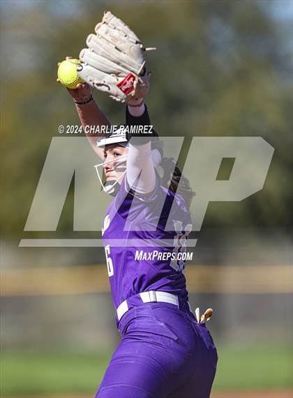Thumbnail 3 in Casa Grande vs. Sabino photogallery.