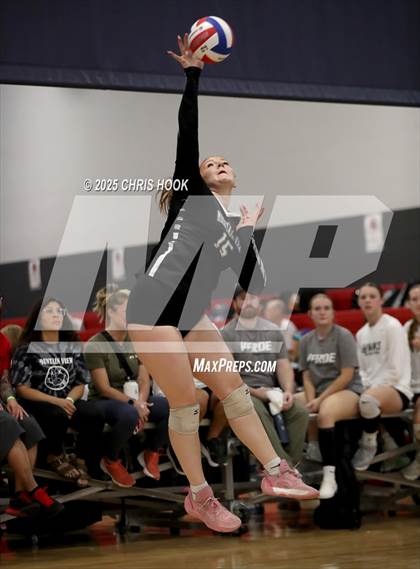 Thumbnail 3 in Mesquite vs. Mountain View (Lancer Invitational) photogallery.