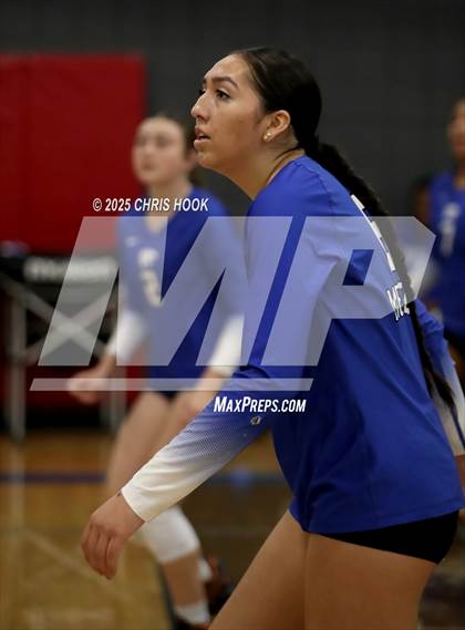 Thumbnail 2 in Mesquite vs. Mountain View (Lancer Invitational) photogallery.