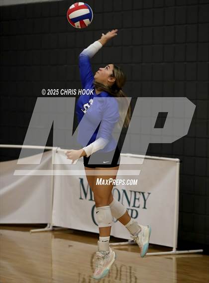 Thumbnail 2 in Mesquite vs. Mountain View (Lancer Invitational) photogallery.
