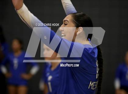 Thumbnail 2 in Mesquite vs. Mountain View (Lancer Invitational) photogallery.