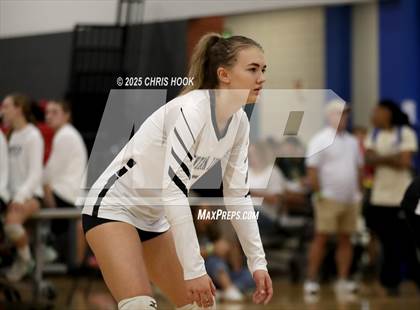 Thumbnail 1 in Mesquite vs. Mountain View (Lancer Invitational) photogallery.
