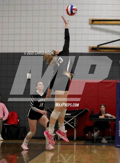 Thumbnail 1 in Mesquite vs. Mountain View (Lancer Invitational) photogallery.