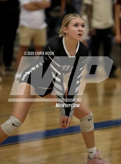 Thumbnail 1 in Mesquite vs. Mountain View (Lancer Invitational) photogallery.