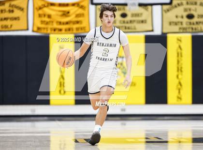 Thumbnail 3 in Horizon vs. Benjamin Franklin photogallery.