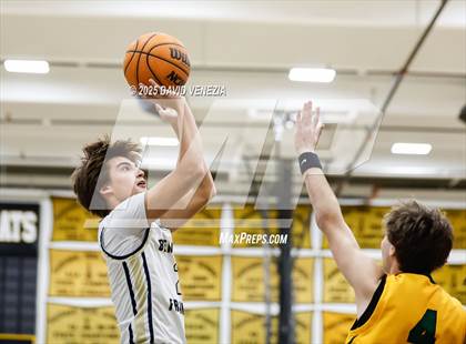 Thumbnail 3 in Horizon vs. Benjamin Franklin photogallery.