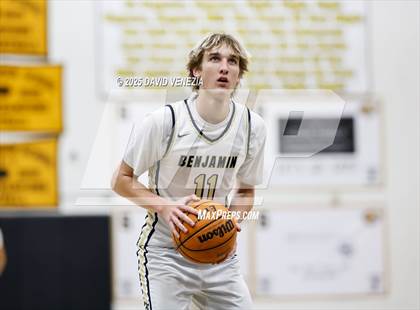 Thumbnail 1 in Horizon vs. Benjamin Franklin photogallery.