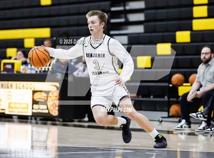 Thumbnail 3 in Horizon vs. Benjamin Franklin photogallery.