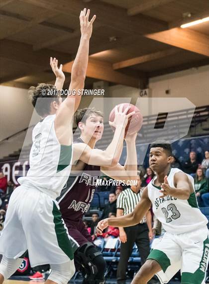 Thumbnail 3 in Rancho Mirage vs. Manteca (MLK De La Salle/MaxPreps Classic) photogallery.