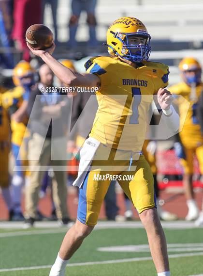 Thumbnail 3 in Summit Academy vs. San Juan (UHSAA 2A Semi Final) photogallery.