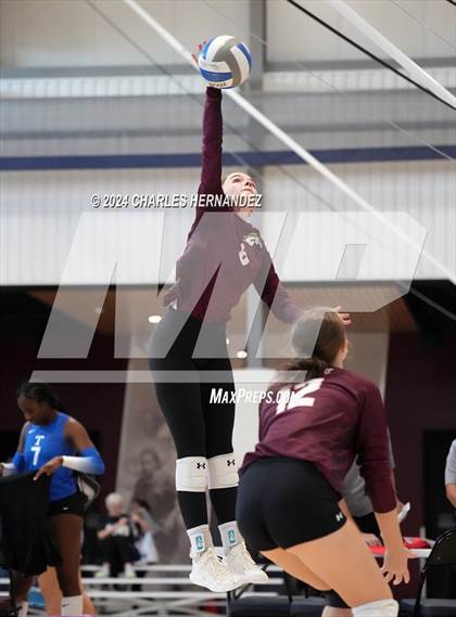 Thumbnail 2 in Magnolia West vs. Brenham (Legends Invitational) photogallery.