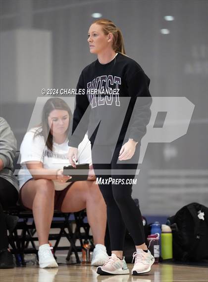 Thumbnail 2 in Magnolia West vs. Brenham (Legends Invitational) photogallery.