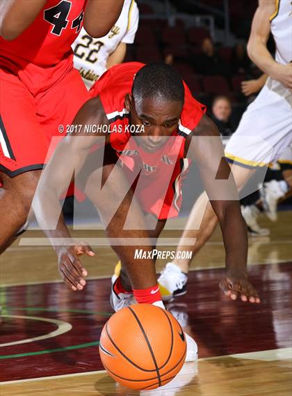 Thumbnail 3 in Westchester vs. Westbury Christian (Tarkanian Classic) photogallery.
