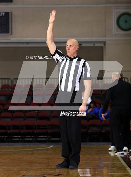 Thumbnail 1 in Westchester vs. Westbury Christian (Tarkanian Classic) photogallery.