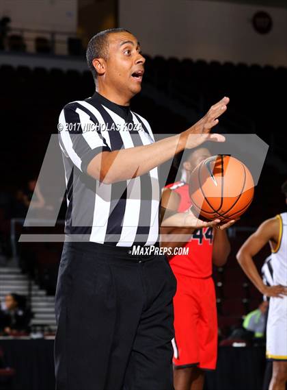 Thumbnail 2 in Westchester vs. Westbury Christian (Tarkanian Classic) photogallery.