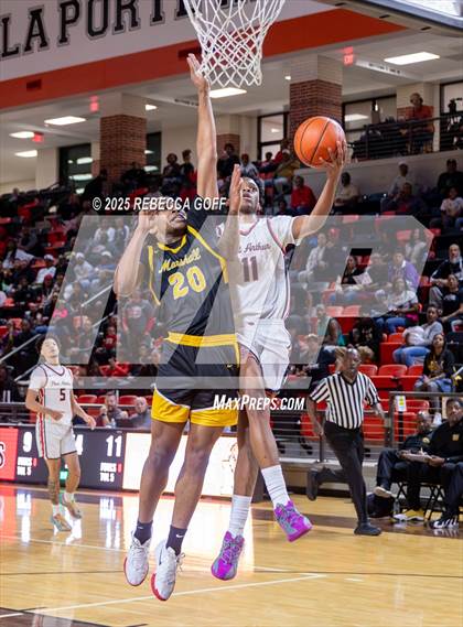 Thumbnail 2 in Fort Bend Marshall vs. Port Arthur Memorial (UIL 5A DII Regional Finals Playoff) photogallery.