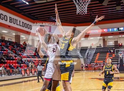 Thumbnail 3 in Fort Bend Marshall vs. Port Arthur Memorial (UIL 5A DII Regional Finals Playoff) photogallery.