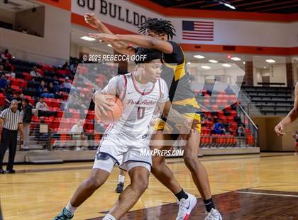Thumbnail 2 in Fort Bend Marshall vs. Port Arthur Memorial (UIL 5A DII Regional Finals Playoff) photogallery.
