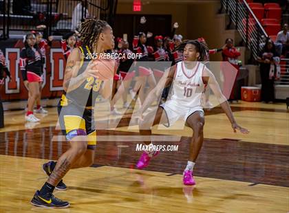 Thumbnail 2 in Fort Bend Marshall vs. Port Arthur Memorial (UIL 5A DII Regional Finals Playoff) photogallery.