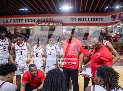Thumbnail 3 in Fort Bend Marshall vs. Port Arthur Memorial (UIL 5A DII Regional Finals Playoff) photogallery.