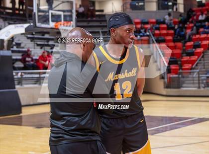 Thumbnail 2 in Fort Bend Marshall vs. Port Arthur Memorial (UIL 5A DII Regional Finals Playoff) photogallery.