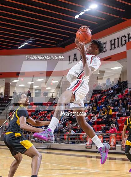Thumbnail 1 in Fort Bend Marshall vs. Port Arthur Memorial (UIL 5A DII Regional Finals Playoff) photogallery.
