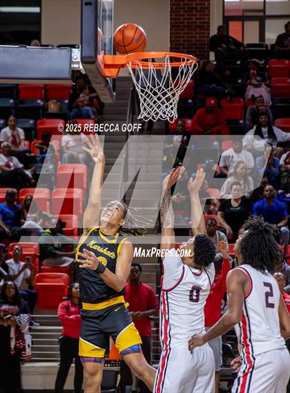 Thumbnail 1 in Fort Bend Marshall vs. Port Arthur Memorial (UIL 5A DII Regional Finals Playoff) photogallery.