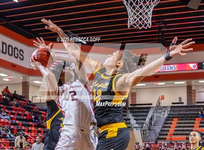 Thumbnail 1 in Fort Bend Marshall vs. Port Arthur Memorial (UIL 5A DII Regional Finals Playoff) photogallery.