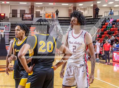 Thumbnail 2 in Fort Bend Marshall vs. Port Arthur Memorial (UIL 5A DII Regional Finals Playoff) photogallery.