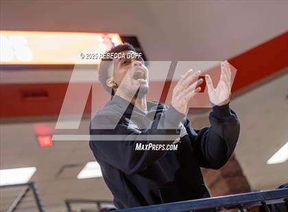 Thumbnail 2 in Fort Bend Marshall vs. Port Arthur Memorial (UIL 5A DII Regional Finals Playoff) photogallery.
