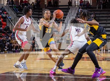 Thumbnail 2 in Fort Bend Marshall vs. Port Arthur Memorial (UIL 5A DII Regional Finals Playoff) photogallery.