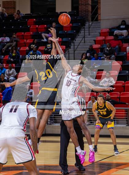 Thumbnail 1 in Fort Bend Marshall vs. Port Arthur Memorial (UIL 5A DII Regional Finals Playoff) photogallery.
