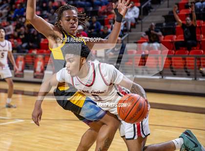 Thumbnail 3 in Fort Bend Marshall vs. Port Arthur Memorial (UIL 5A DII Regional Finals Playoff) photogallery.